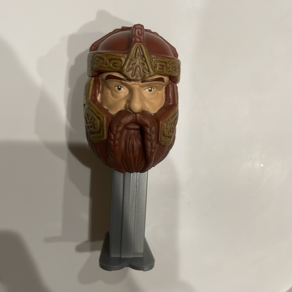 The Lord of the Rings PEZ Collectible - Gimli (Brown & Silver) #B7 1117930 - Picture 9 of 16